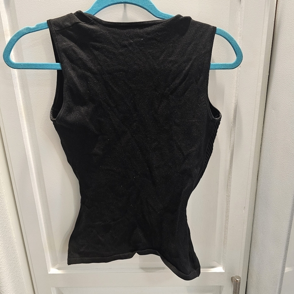 Sexy Low V Neck. Form Fitting. Silk And Spandex. - Picture 3 of 3